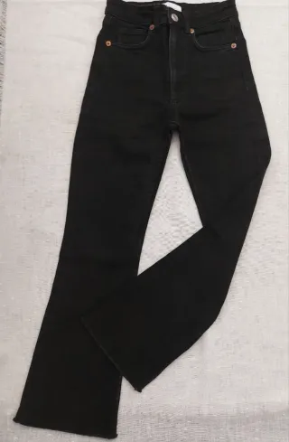 Pantalón ZARA negro talla 34
