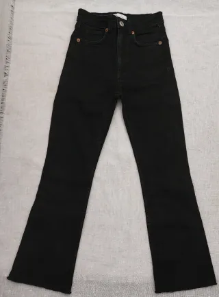 Pantalón ZARA negro talla 34
