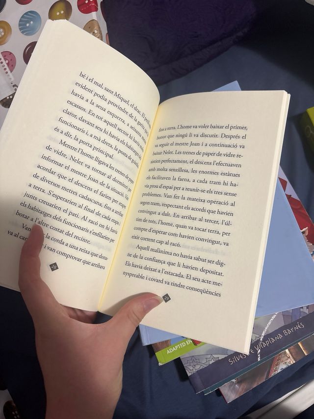 La fuga: El monestir de Sant Miquel dels Reis (...