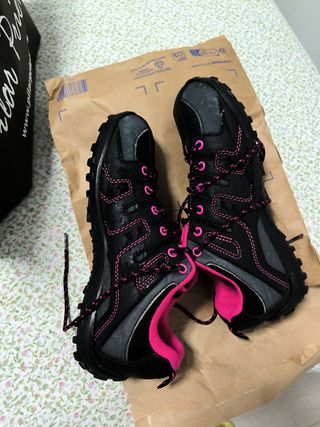 Zapatillas para spinning negras y rosas