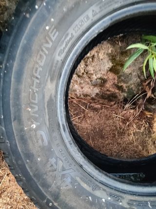 Par de Cubiertas Michelin 4x4 Synchrone 245/70 R16