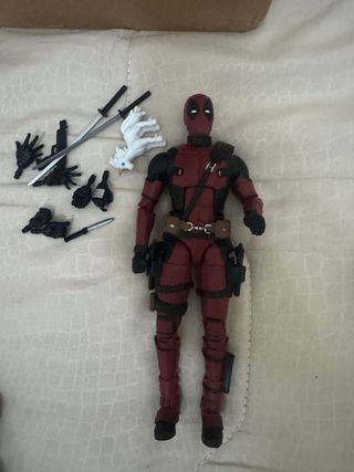 Hasbro Marvel Legends Deadpool