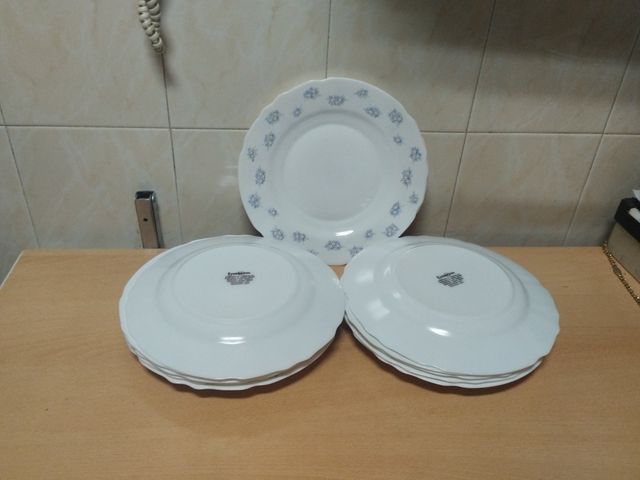 Juego de 12 Platos Llanos Porcelana Azul