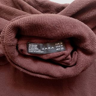 Jersey Zara cuello alto mujer marrón coderas
