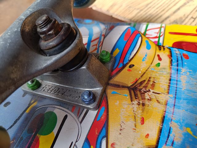 Skate Speed Demons con ruedas amarillas