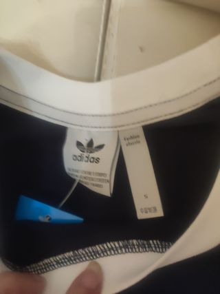 Camiseta Adidas Originals Azul marino con Rayas 