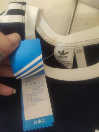 Camiseta Adidas Originals Azul marino con Rayas 