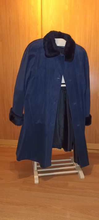 Abrigo de piel azul
