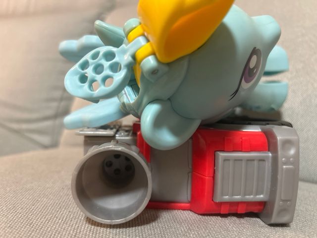 Camión de bomberos y pony Play-Doh