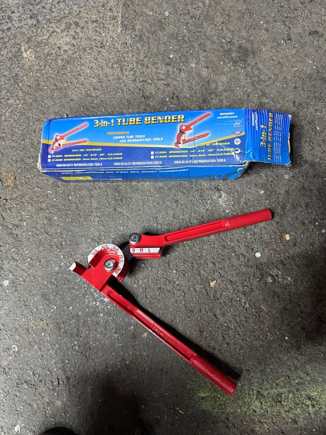 Piegatrice per tubi da 6 mm, 8 mm e 10 mm