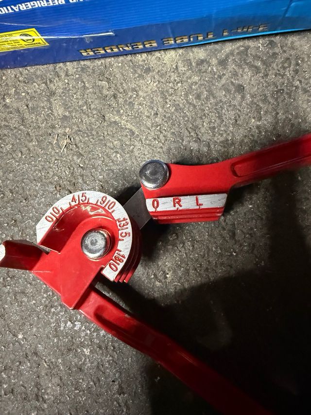 Piegatrice per tubi da 6 mm, 8 mm e 10 mm