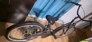 Bicicleta de paseo negra