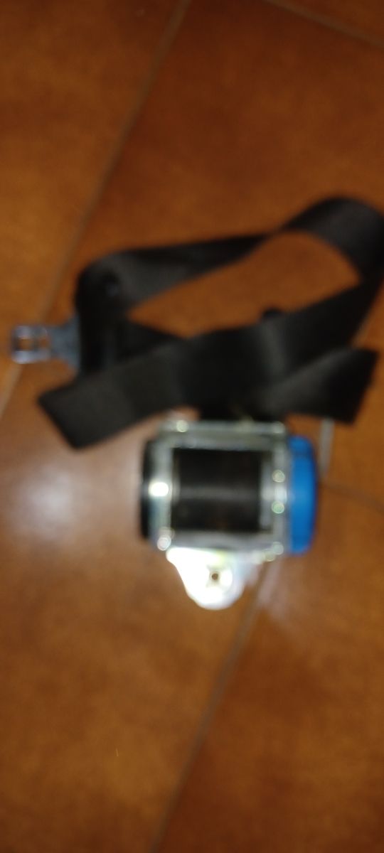 Cinturones Delanteros Ford Fiesta 2003