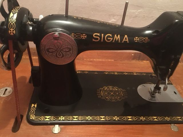 Máquina de coser antigua Sigma