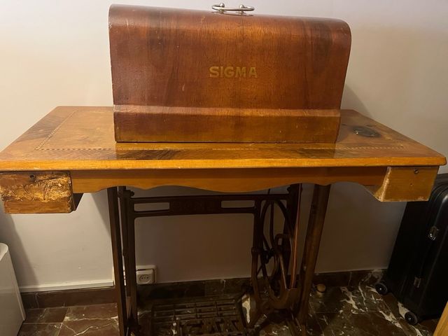 Máquina de coser antigua Sigma
