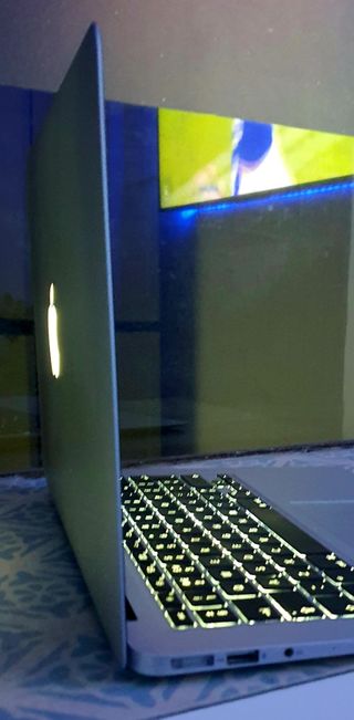 MACBOOK AIR i7