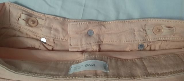 Pantalón Vaquero Elástico Rosa, de Mango