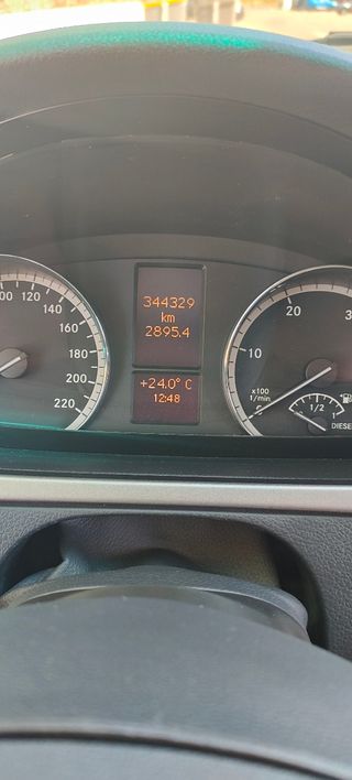 Mercedes-Benz Viano 2011