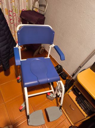 Silla de ruedas WC y ducha