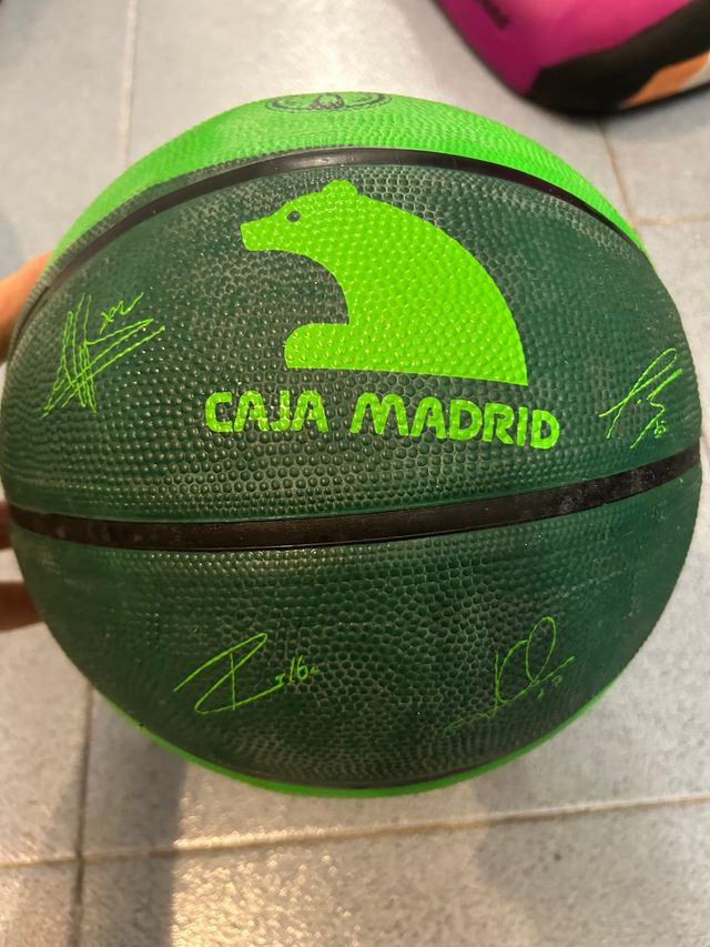 Box Ball Selezione FEB autografato dal Madrid