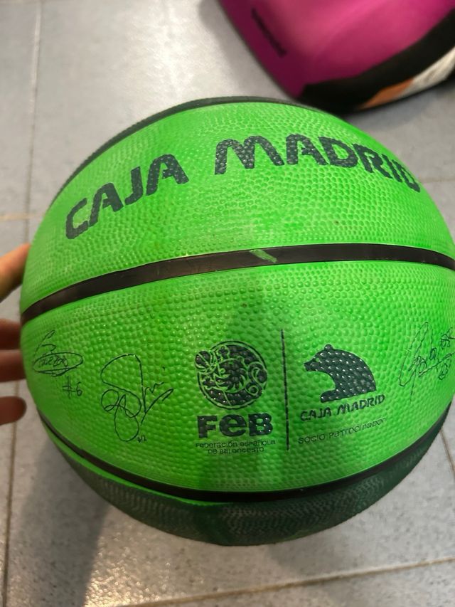 Box Ball Selezione FEB autografato dal Madrid