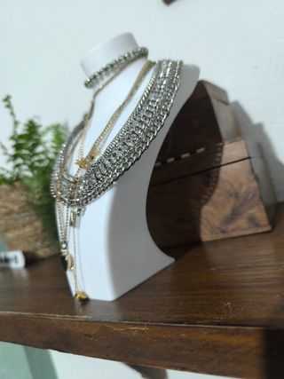 Expositor de collares