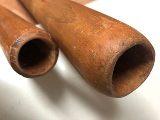 Pareja de didgeridoos de madera de teca