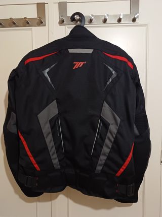 Chaqueta de moto Seventy Degrees.