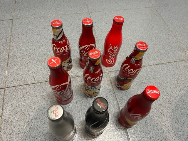 Collezione di bottiglie in alluminio Coca-Cola