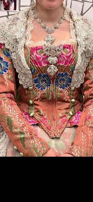 Traje de Fallera Multicolor como nuevo