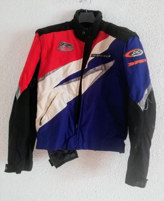 Mono y chaquetas de moto