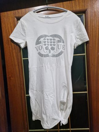 Diferentes camisetas L-XL por 1 euro la unidad 
