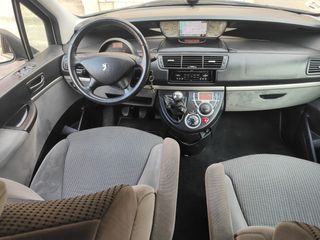 Peugeot 807 2012
