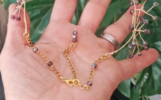 Collar choker cristal facetado oro y morado