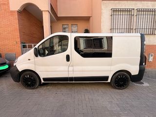 Opel Vivaro 2004-PREGUNTA ESCUCHO OFERTAS