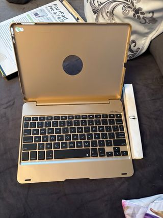 Funda con teclado Bluetooth para iPad Pro 9.7