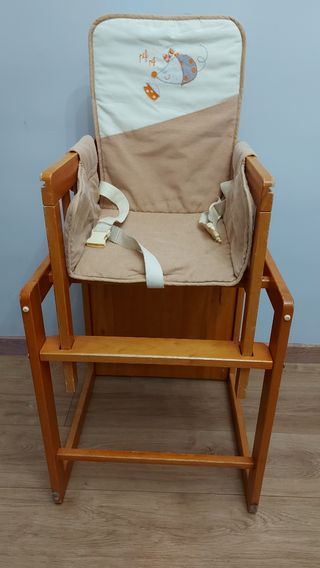 Trona evolutiva convertible en mesa y silla