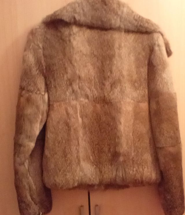 Abrigo de piel auténtica marrón