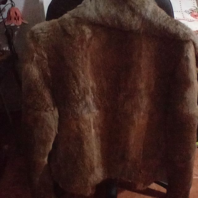Abrigo de piel auténtica marrón