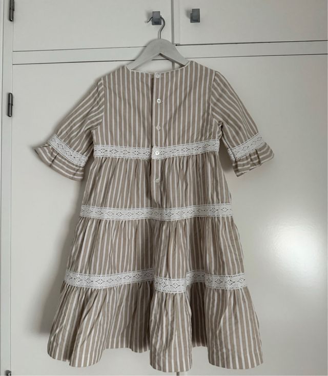 Vestido de niña a rayas