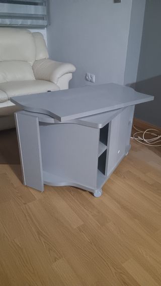 Mueble TV gris y blanco