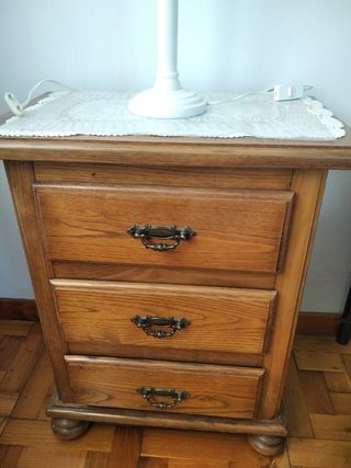 Conjunto de dormitorio de madera maciza