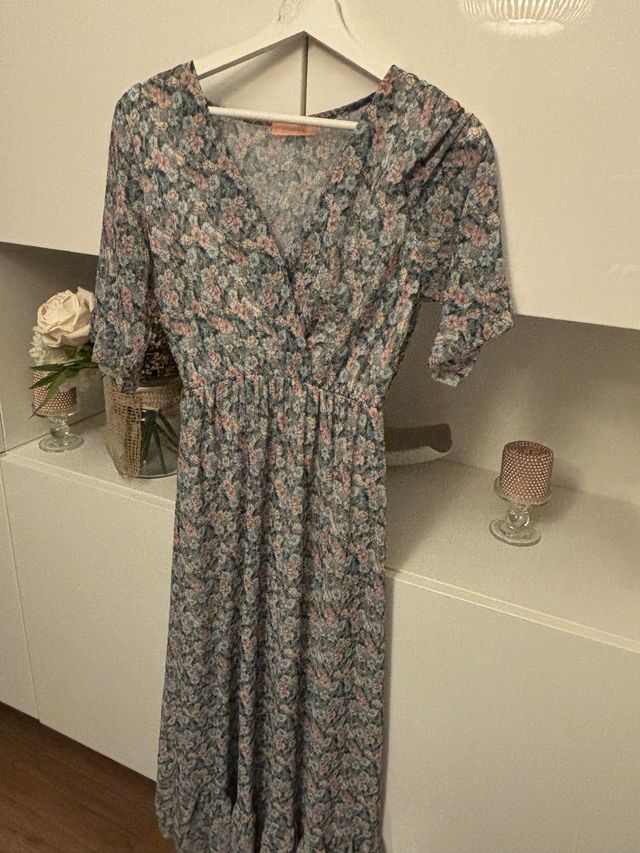 Vestido largo floral Oldei precioso. como nuevo