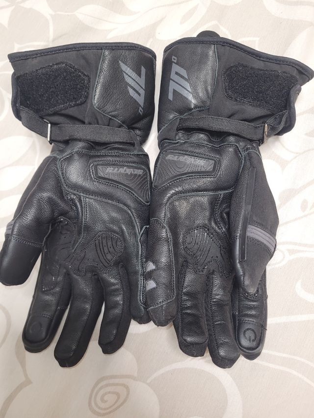 Guantes Seventy Degrees negro , no son mi talla