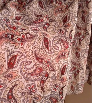 (M) Blusa estampada con volantes de Zara
