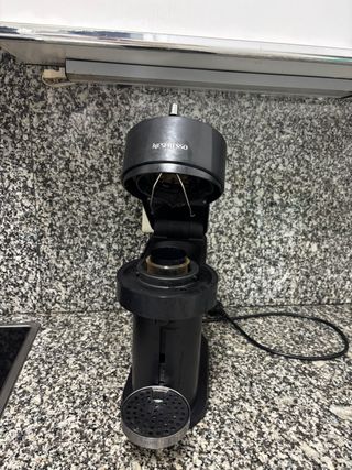 Cafetera Nespresso Krups Vertuo Next Negra