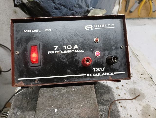 Fuente de Alimentación Grelco 7-10A Profesional