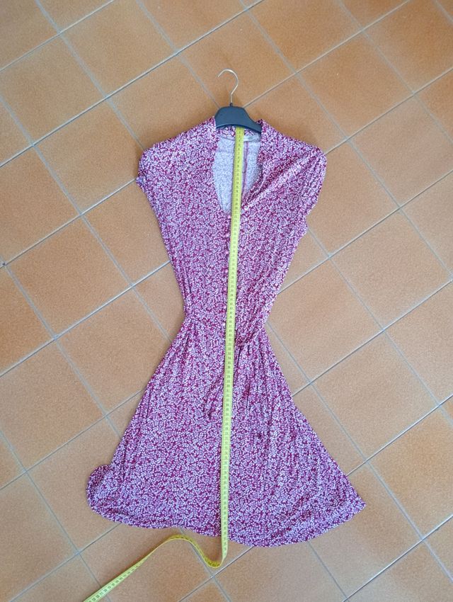 Vestido Amichi estampado floral verano