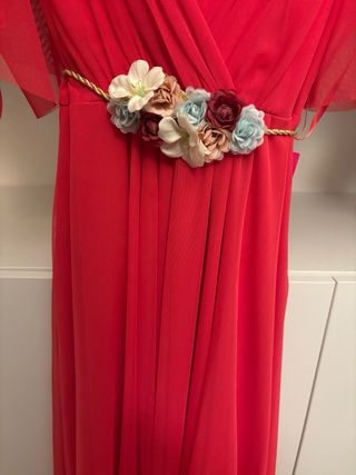 Vestido de fiesta con flores
