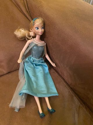 Muñecas Barbie y Princesas Disney